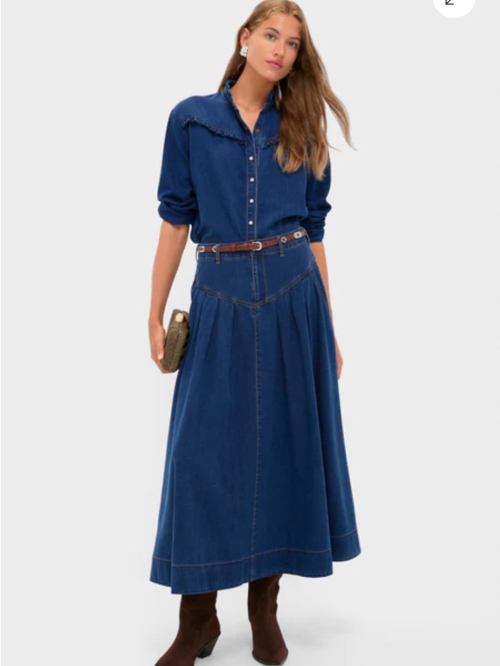 Tuckernuck women Denim Blue Pierce Button Down shirt M boho festival